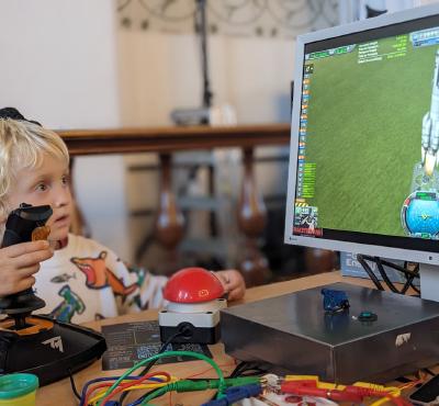 Mun Landing with Children aged 3-10 in Kerbal Space Program